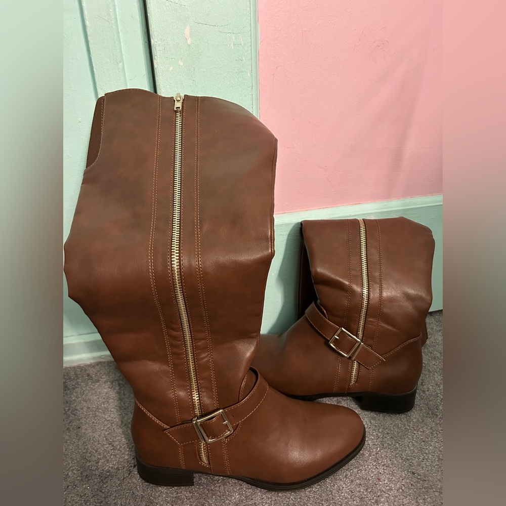 Shoedazzle size 8 knee-high boots